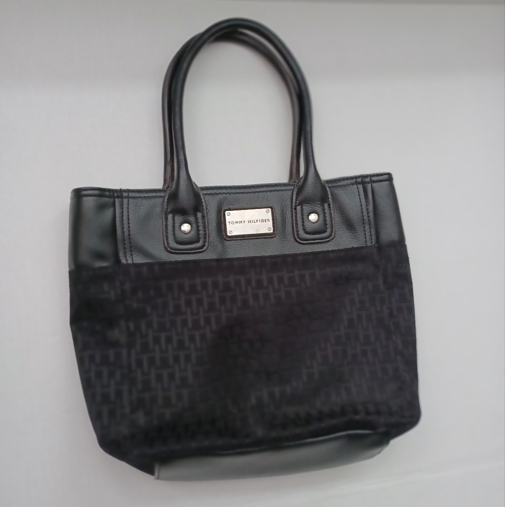 4/$80 Tommy Hilfiger Handbag - Size Medium